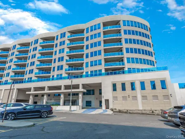 403 E Boardwalk #806, Long Beach, NY 11561