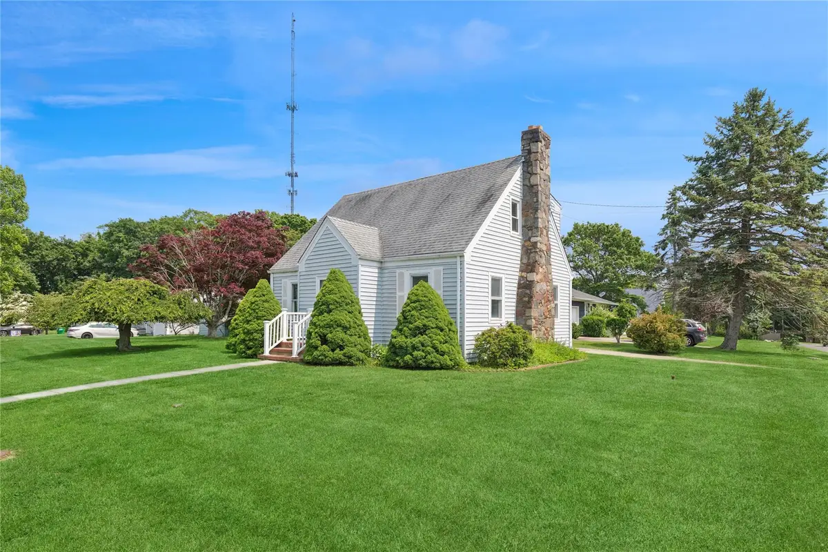 1295 Washington Avenue, Greenport, NY 11944 - Image #1