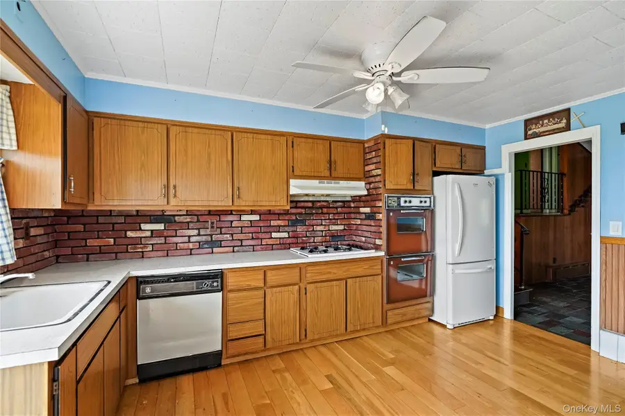 54 Albemarle Place, Yonkers, NY 10701 - Image #2