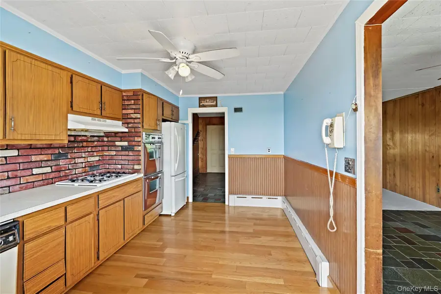 54 Albemarle Place, Yonkers, NY 10701 - Image #3