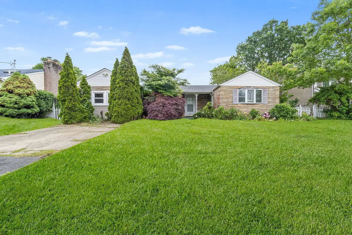 45 W 23rd Street, Deer Park, NY 11729 - Image #1