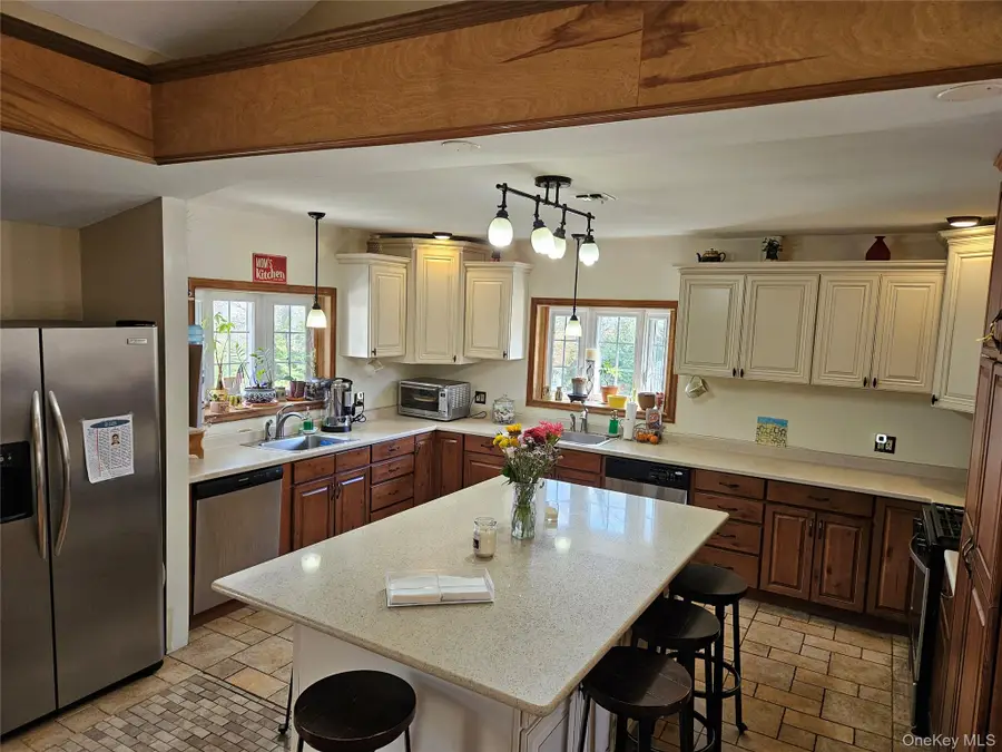 526 Hazel Drive, Woodmere, NY 11598 - Image #2