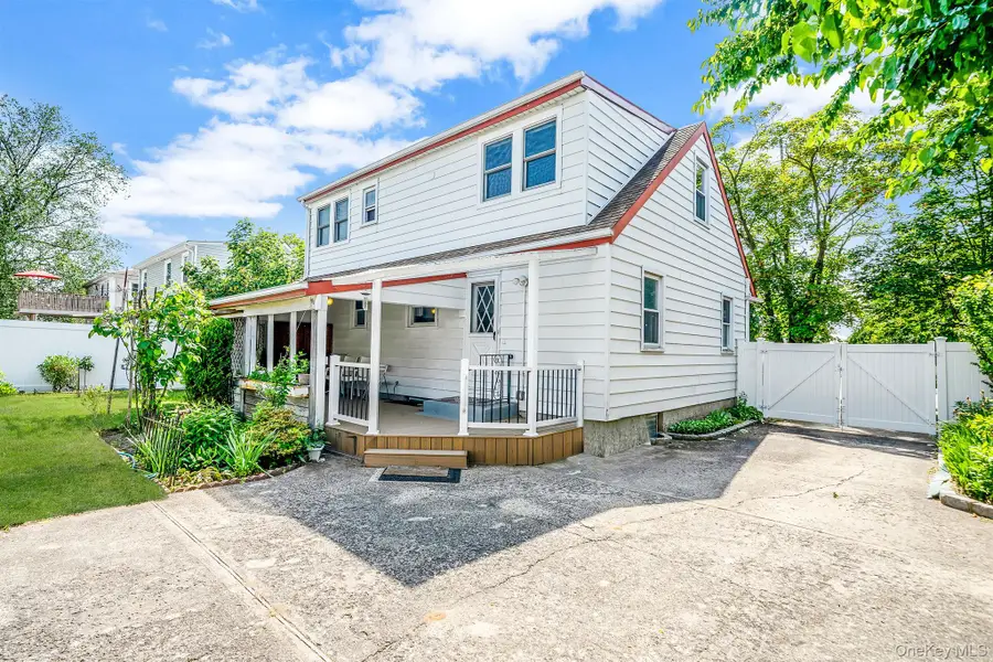859 Franklin Avenue, Valley Stream, NY 11580 - Image #2
