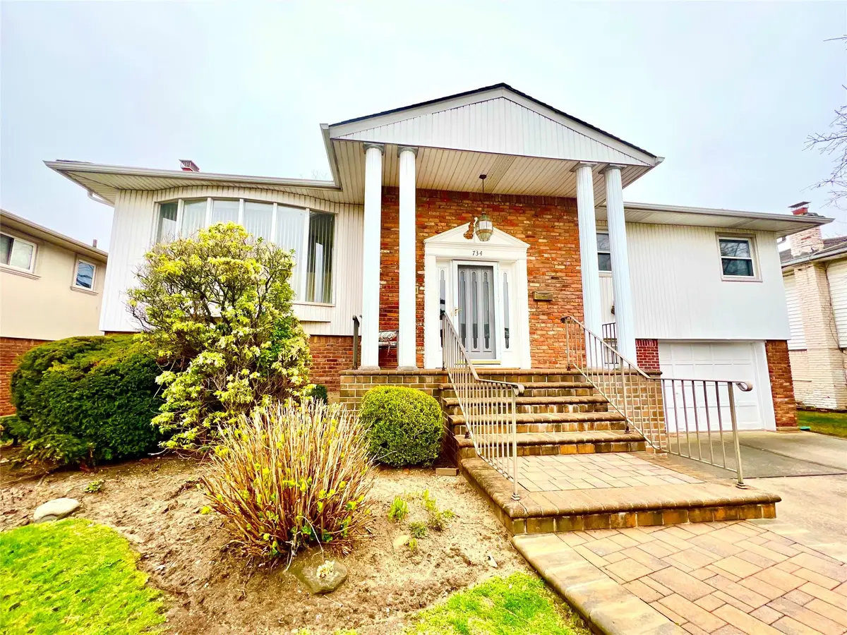 734 Golf Drive, North Woodmere, NY 11581 - Image #1