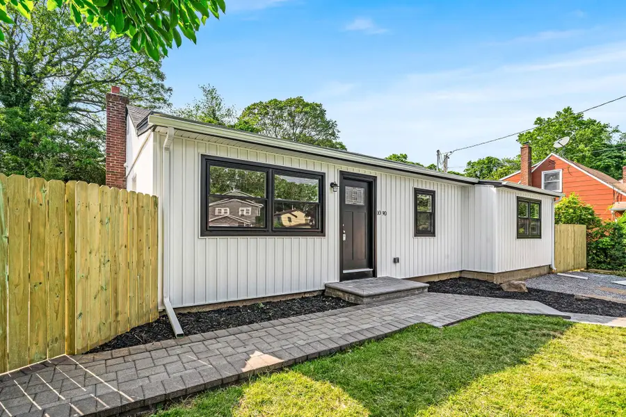 1090 Brookdale Avenue, Bay Shore, NY 11706 - Image #3