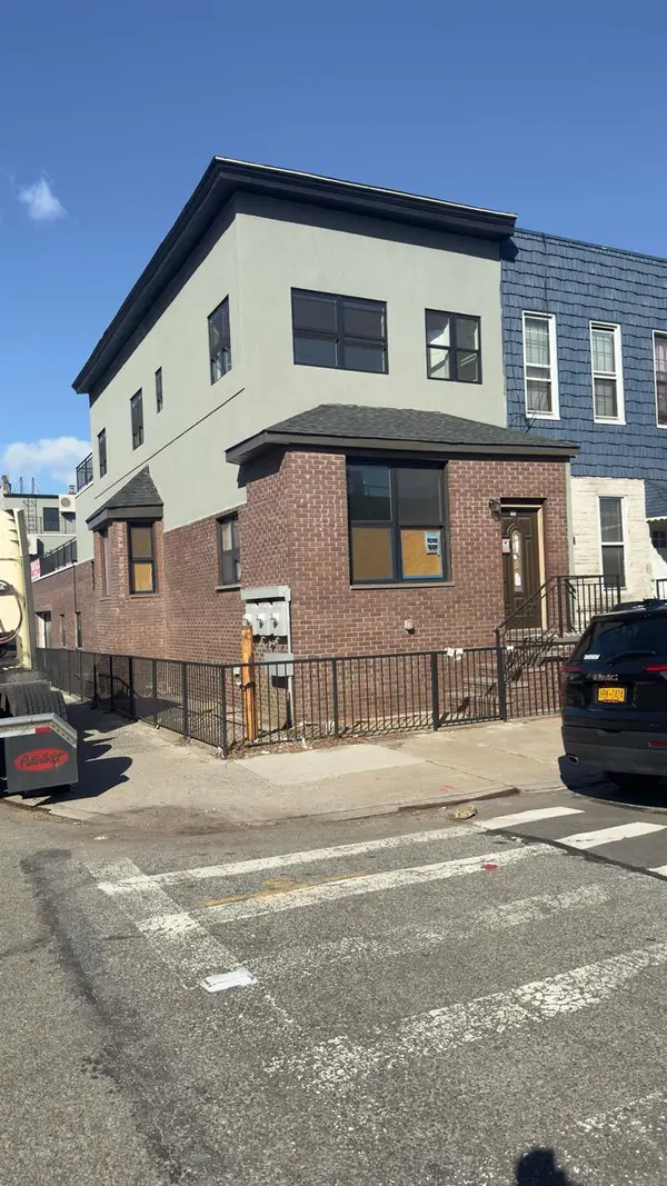 32 Radde Place, Brooklyn, NY 11233