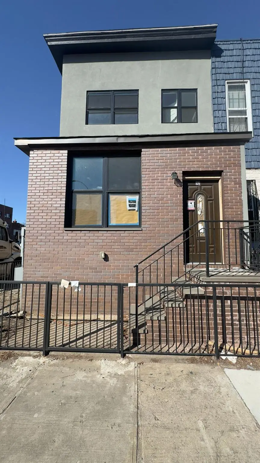32 Radde Place, Brooklyn, NY 11233 - Image #2