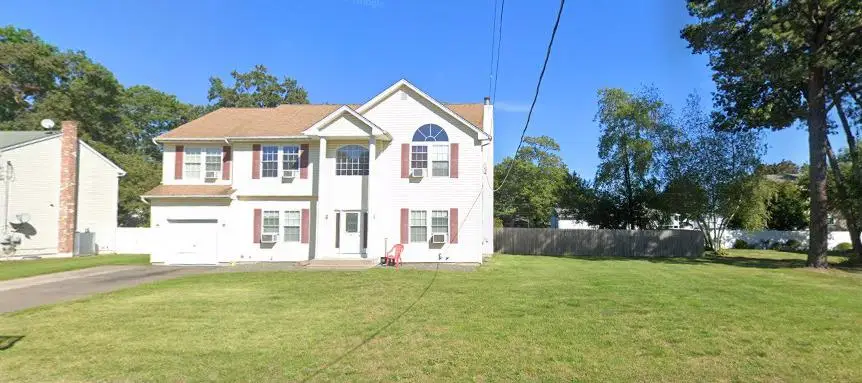 141 N 28th Street, Wheatley Heights, NY 11798 - #1