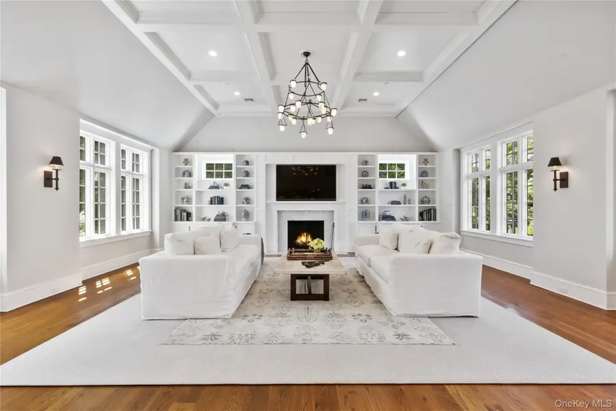 4 Commodore Avenue, Rye, NY 10580 - Image #2