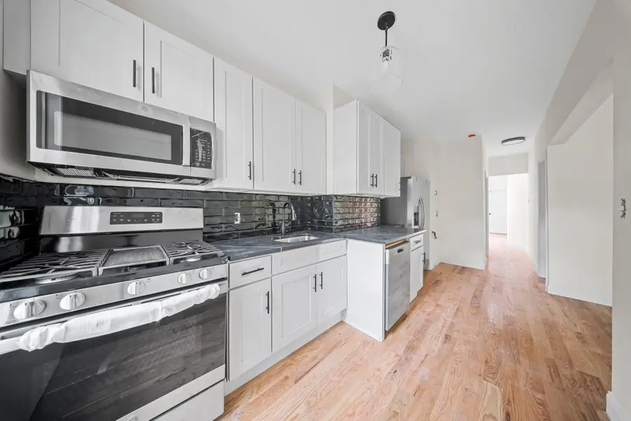 404 Logan Street, Brooklyn, NY 11208 - Image #2