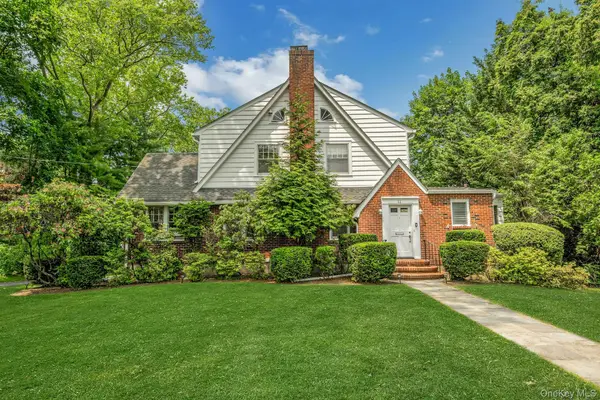 11 Oxford Road, White Plains, NY 10605