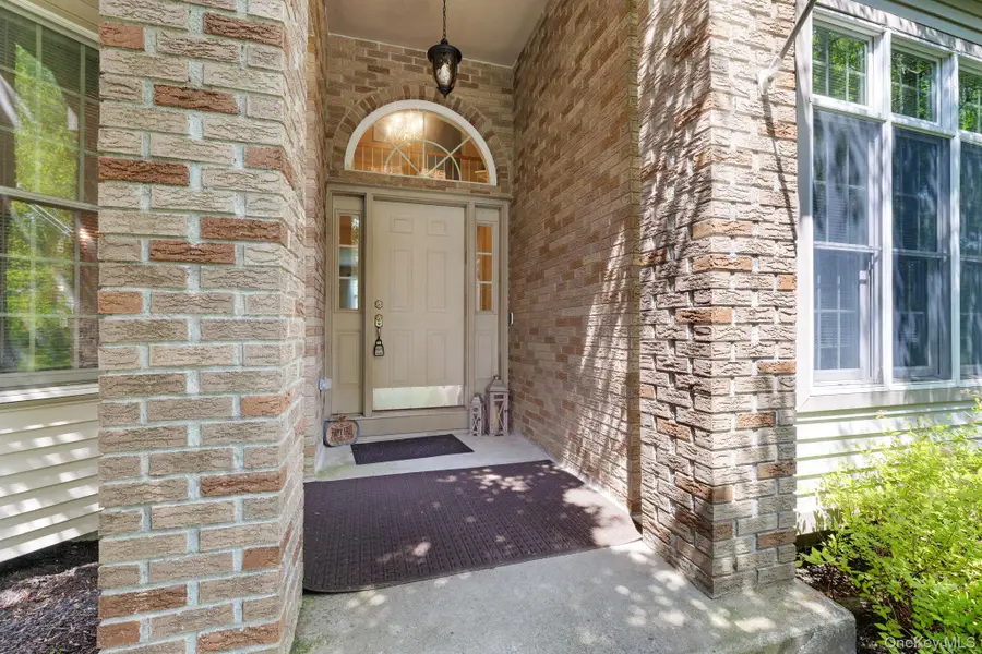 87 Dakota Drive, Hopewell Junction, NY 12533 - Image #2