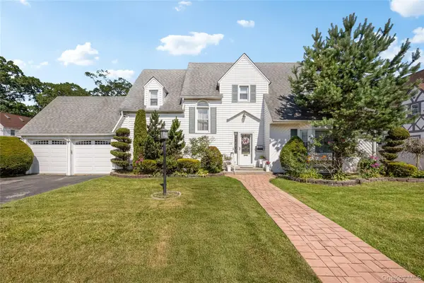 24 Lawrence Avenue, Rockville Centre, NY 11570