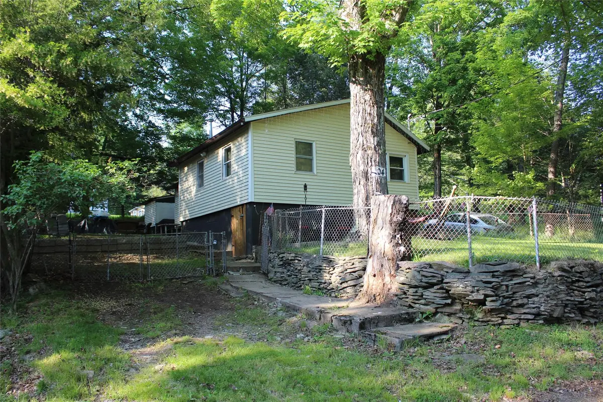 104 Maple Avenue, Newark, NY 12762 - Image #1