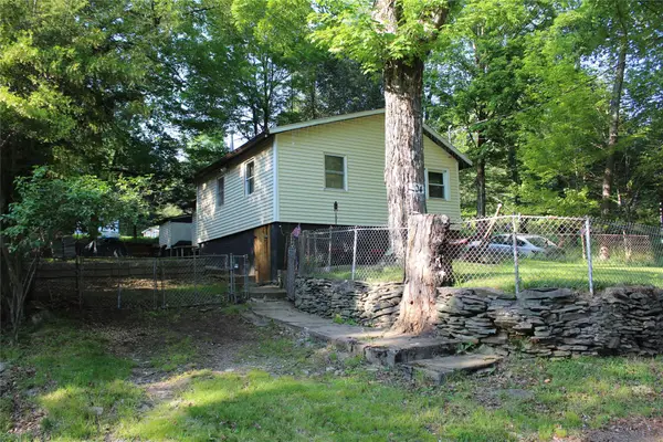 104 Maple Avenue, Smallwood, NY 12762