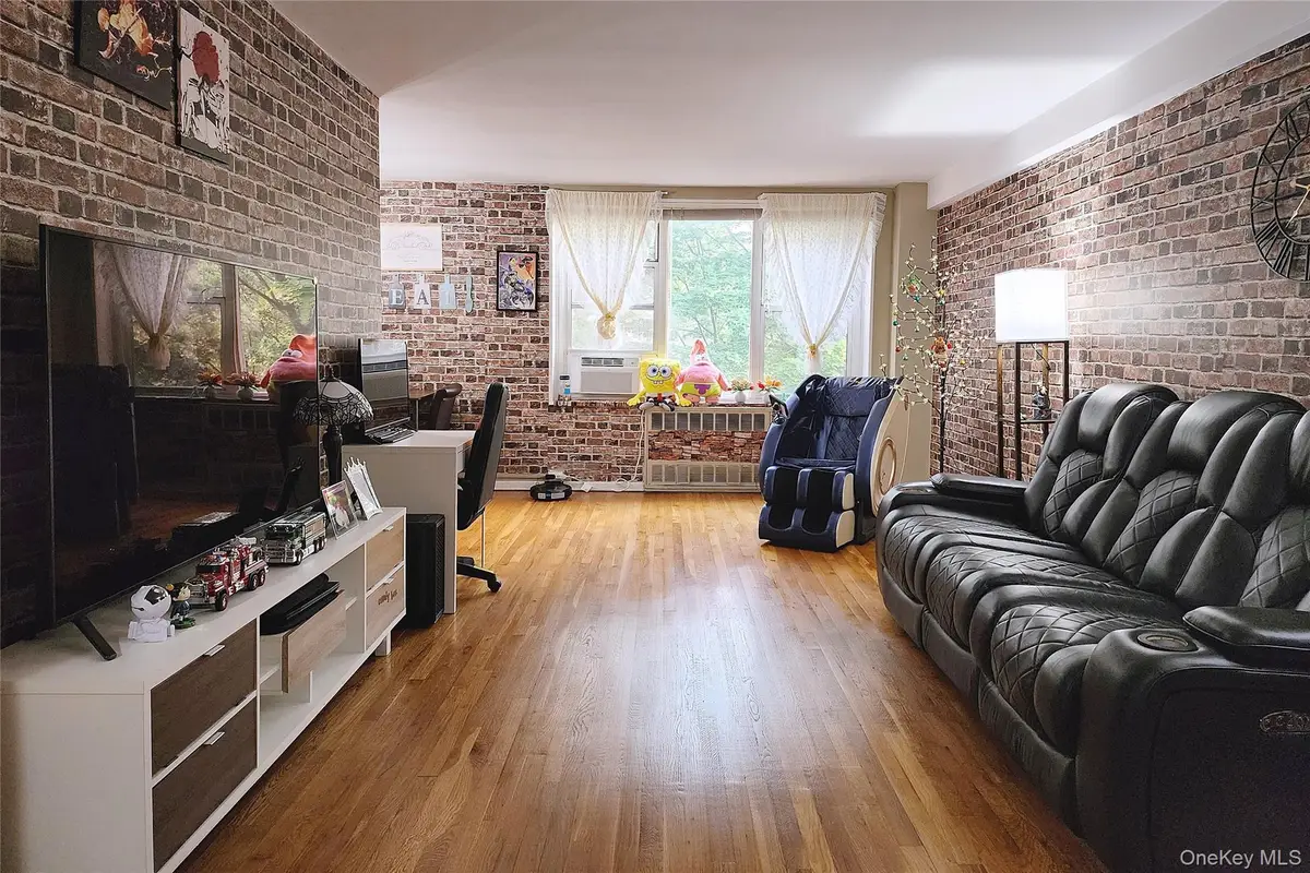 209-20 18th Ave #5E, Bayside, NY 11360 - Image #1