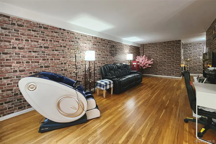 209-20 18th Ave #5E, Bayside, NY 11360 - Image #3