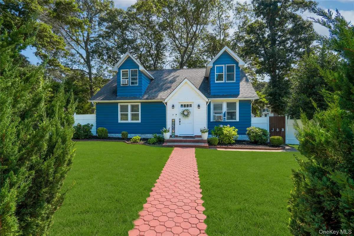 7 Hazel Street, Rocky Point, NY 11778 - Image #1