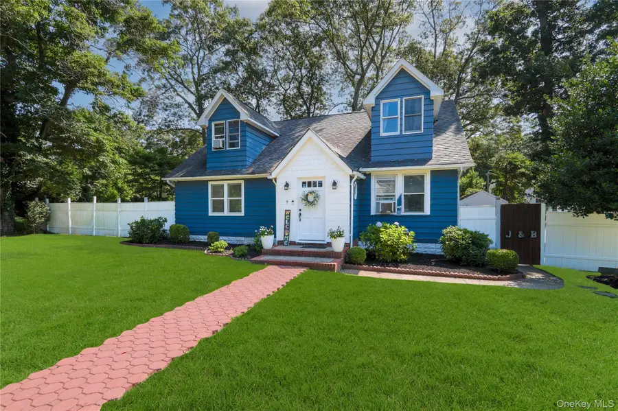 7 Hazel Street, Rocky Point, NY 11778 - Image #2