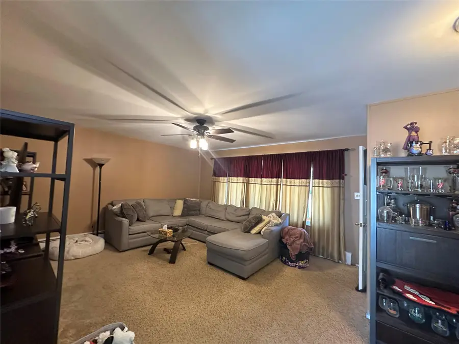 2 Hamilton Court, Coram, NY 11727 - Image #3