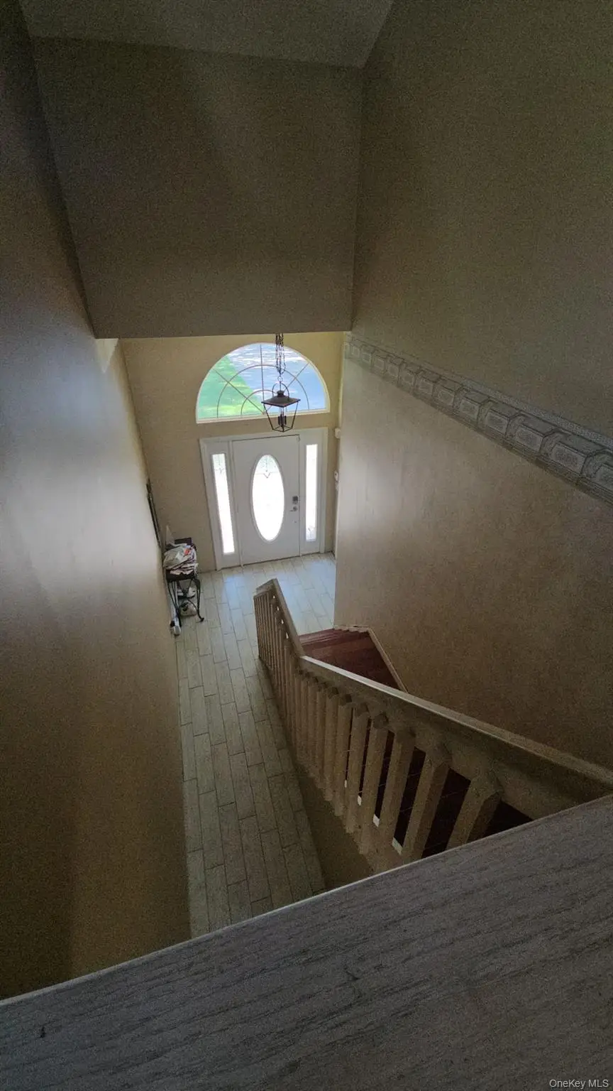 943 Macarthur Street, Bohemia, NY 11716 - Image #2