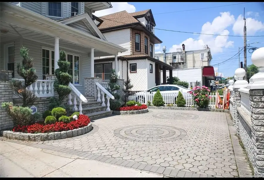 94-18 Lefferts Blvd Boulevard, South Richmond Hill, NY 11419 - Image #2