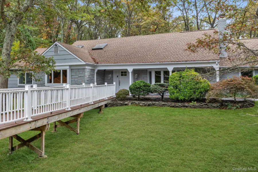 2 Westbourne Lane, Melville, NY 11747 - Image #3