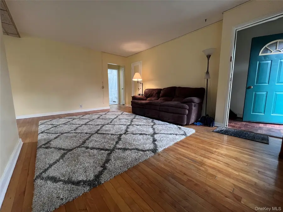 196-53 73rd Avenue #1st Floor, Fresh Meadows, NY 11365 - Image #3