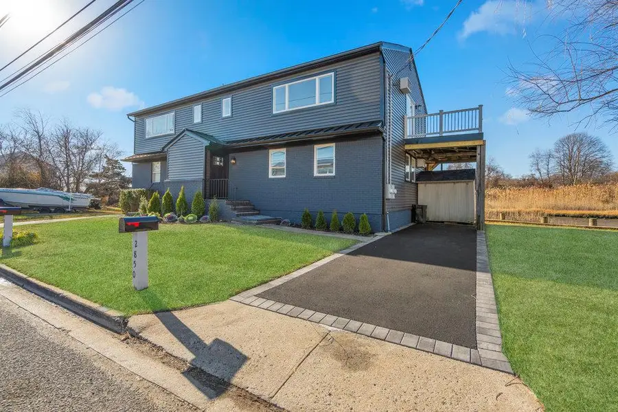 2850 Shore Road, Seaford, NY 11783 - #3