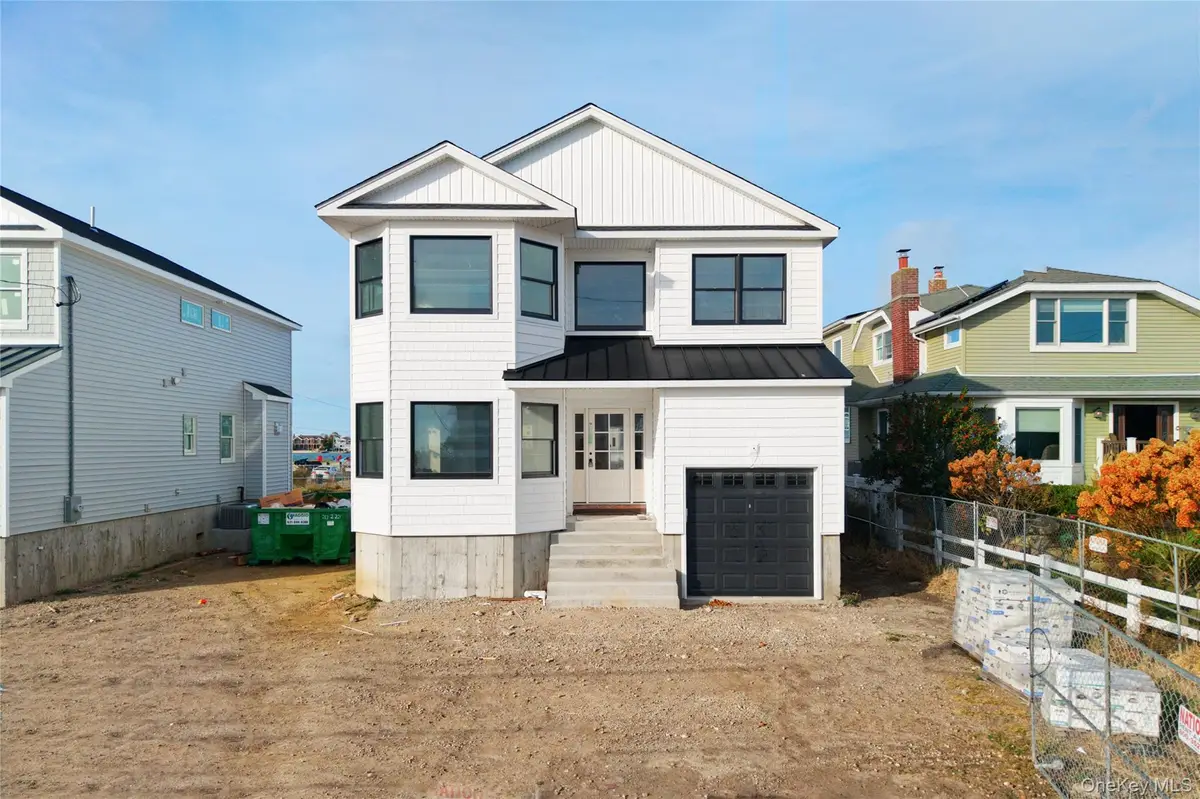 103 Clocks Boulevard, Massapequa, NY 11758 - Image #1