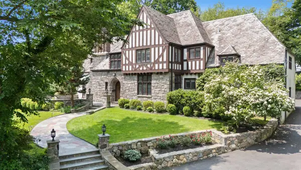 31 Old Army Road, Scarsdale, NY 10583