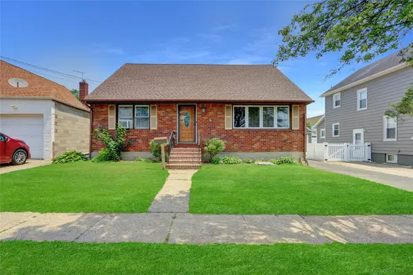 104 S 3rd Street, New Hyde Park, NY 11040