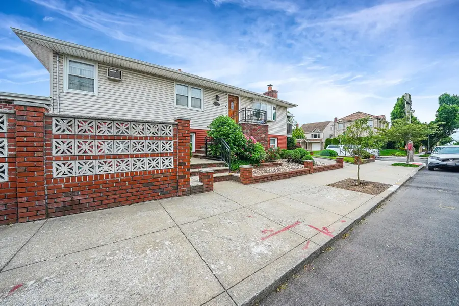 15951 160th Avenue, Howard Beach, NY 11414 - Image #2