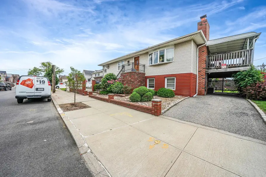 15951 160th Avenue, Howard Beach, NY 11414 - Image #3