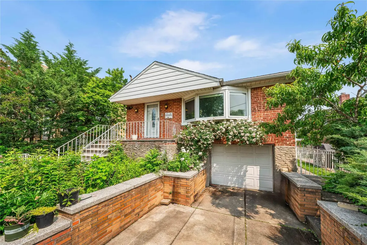 141-37 11 Avenue, Whitestone, NY 11357 - Image #1