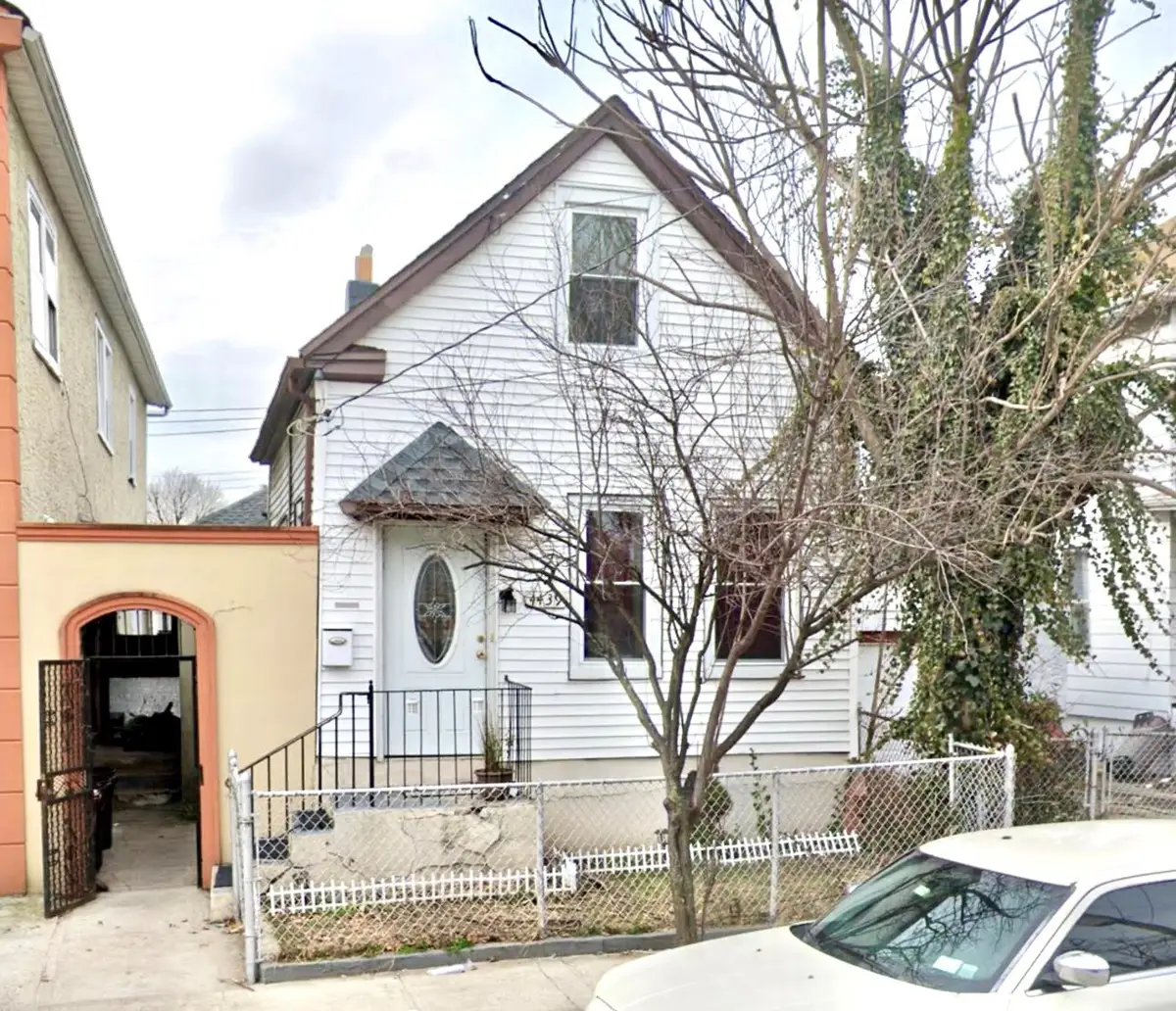 4439 Mundy Lane, Bronx, NY 10466 - Image #1