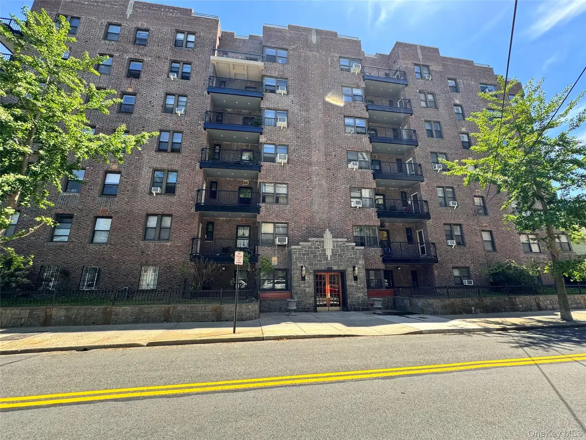 30 Clinton Place #6E, New Rochelle, NY 10801 - Image #1