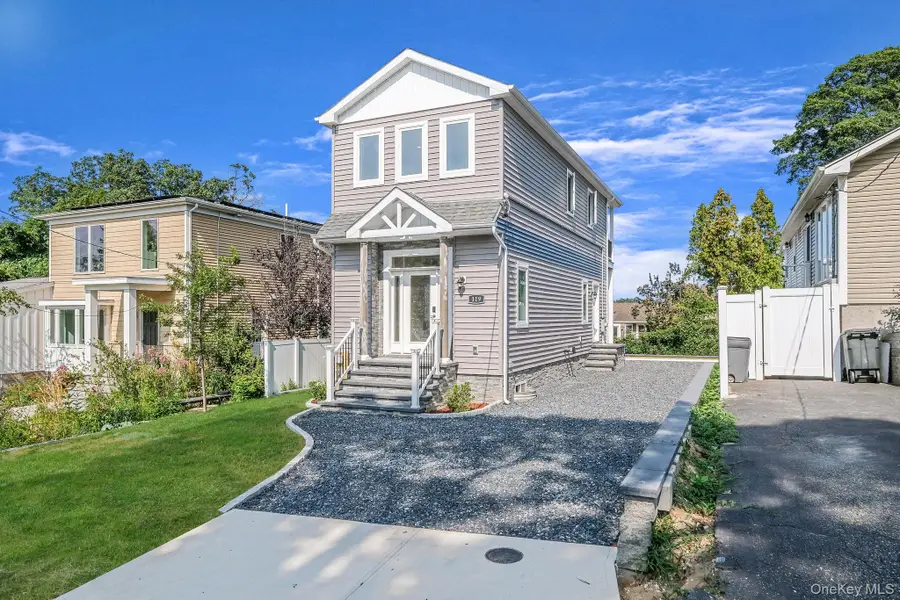 119 Whittier Drive, Kings Park, NY 11754 - Image #2