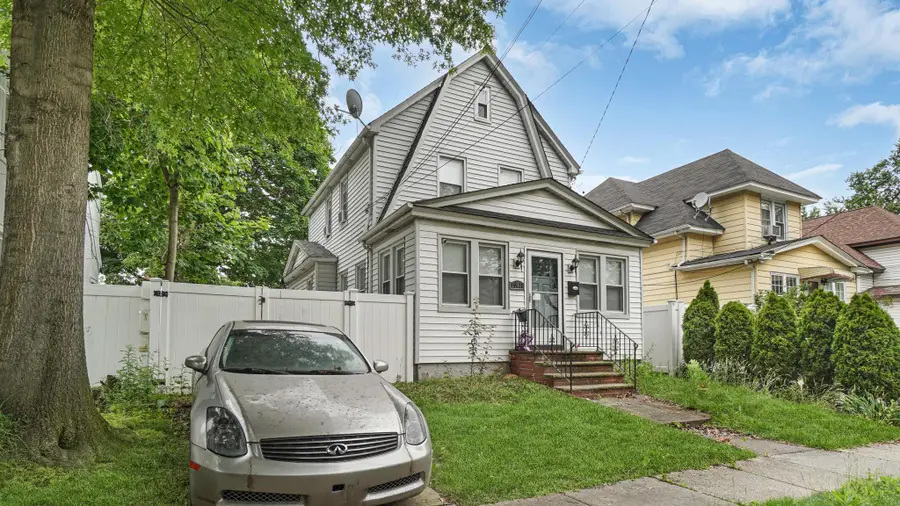 104-28 201 Street, Saint Albans, NY 11412 - Image #2