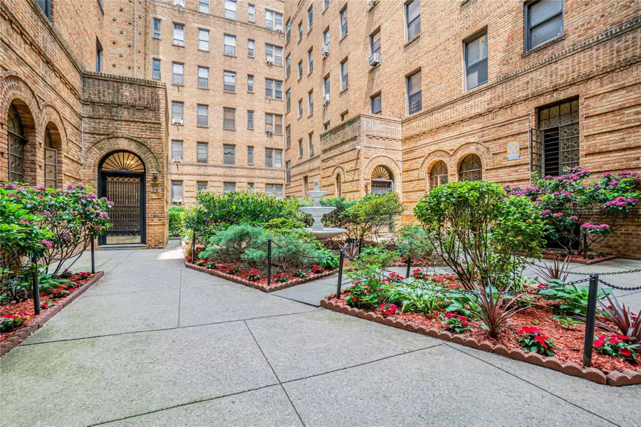 83-44 Lefferts Boulevard S #4 R, Kew Gardens, NY 11415 - Image #2
