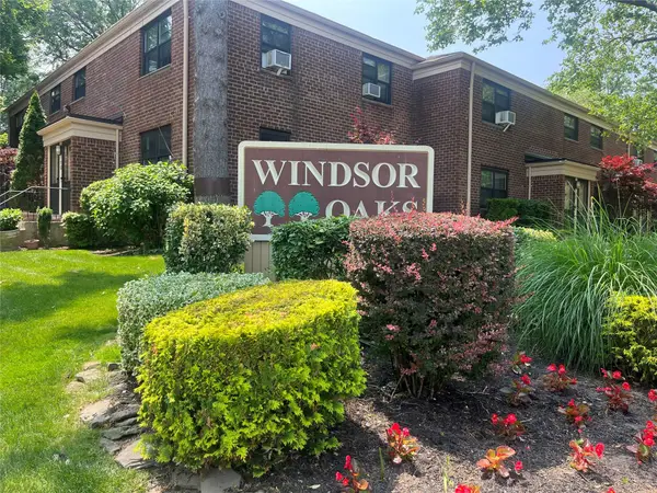 219-02 75th Avenue #2F, Oakland Gardens, NY 11364