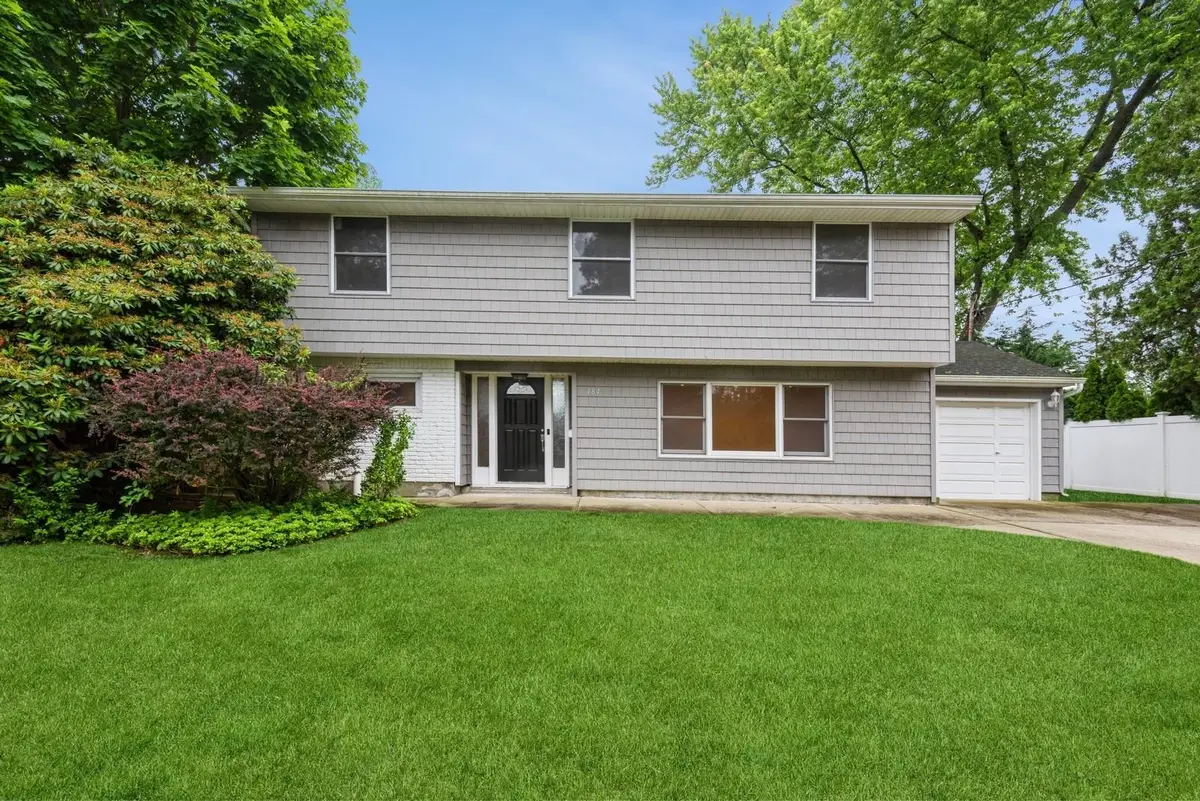 184 N Atlanta Avenue, Massapequa, NY 11758 - Image #1