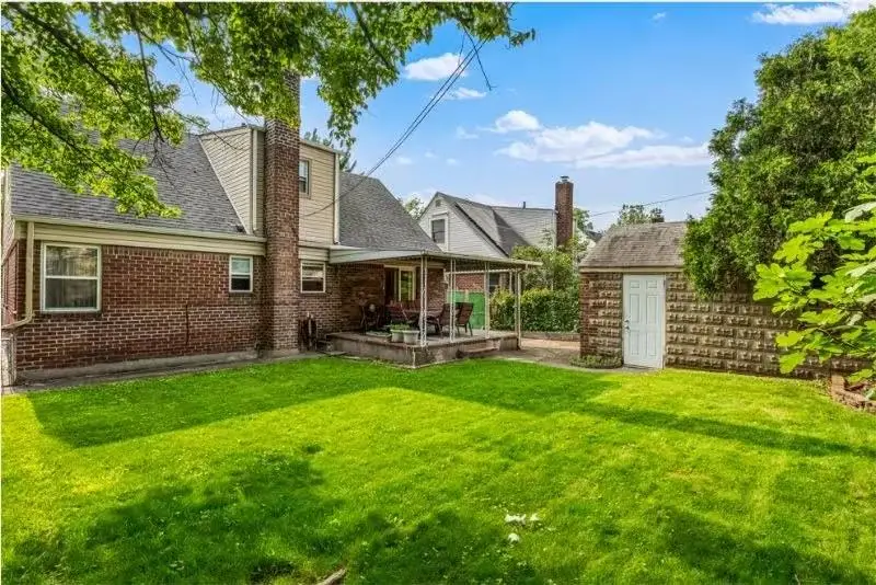 49-75 175th Place, Fresh Meadows, NY 11365 - Image #3