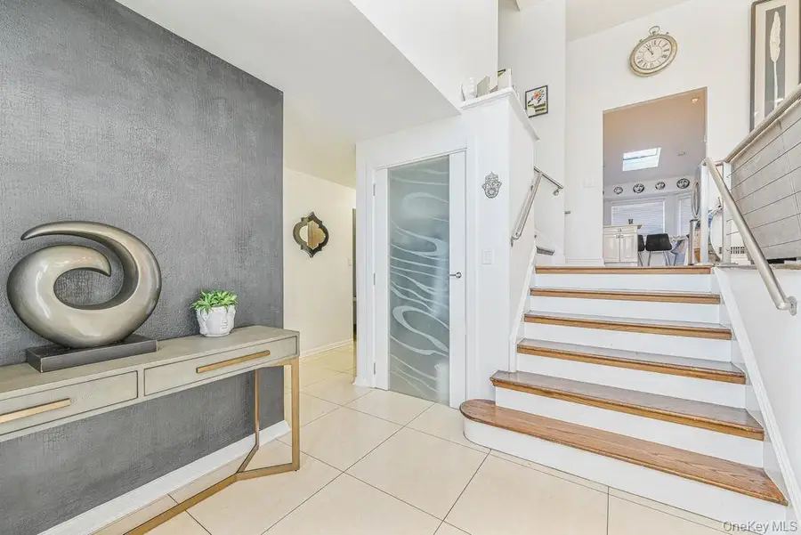 972 S End, Woodmere, NY 11598 - Image #3