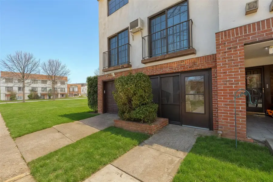 509 Julius Road, College Point, NY 11356 - Image #2