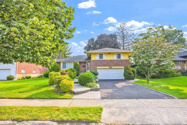 906 Bromton Drive, Westbury, NY 11590