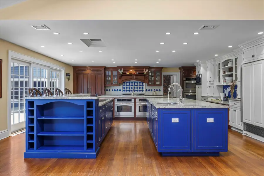 233 Narragansett Avenue, Lawrence, NY 11559 - Image #3