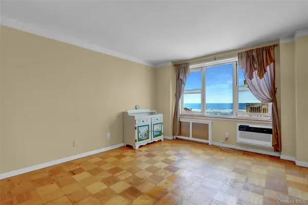 700 Shore Road #3D, Long Beach, NY 11561