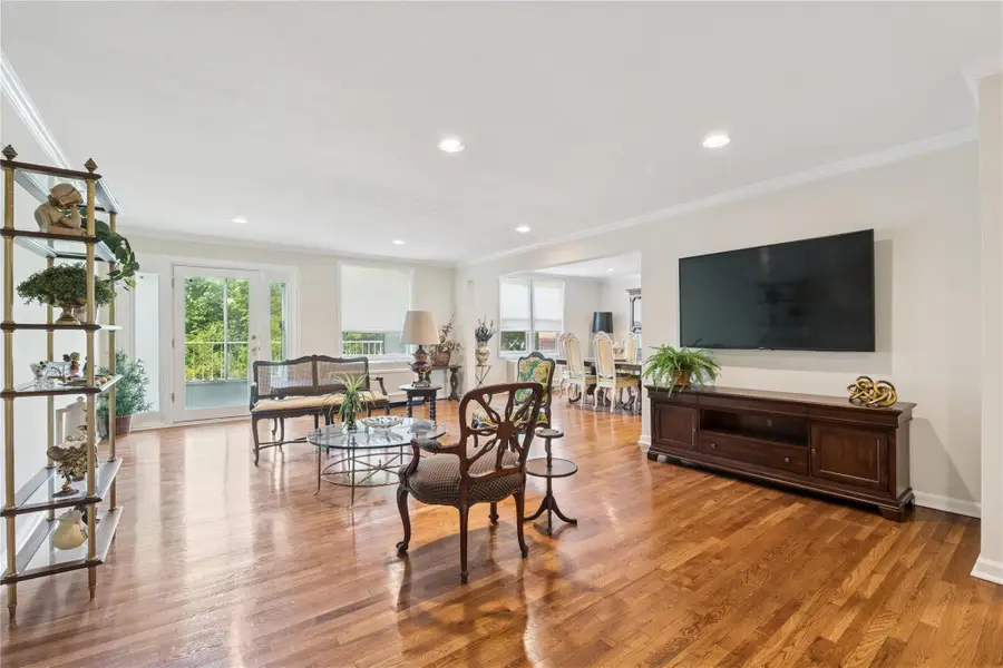 1390 Broadway #118, Hewlett, NY 11557 - Image #3