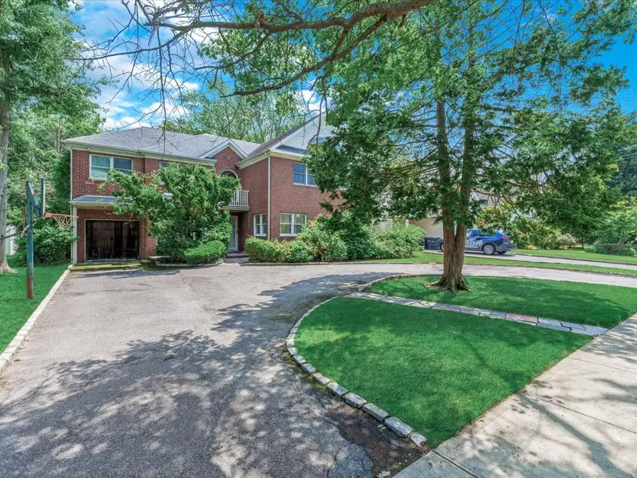 74 Margaret Avenue, Lawrence, NY 11559 - Image #2